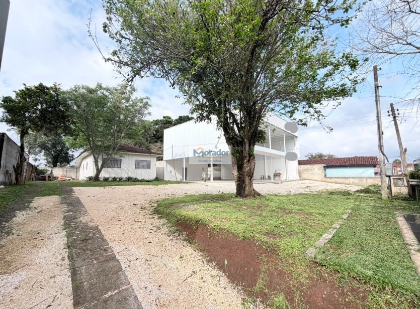 Grande oportunidade comercial, espaço, visibilidade e amplo estacionamento.